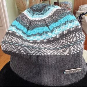 Stylish Knit Beanie with Blue and Gray Stripes